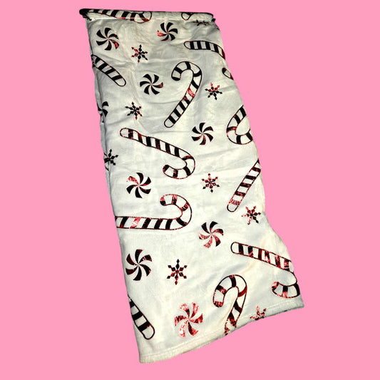 Candy Canes & Snow Flakes Plush Throw 50x70