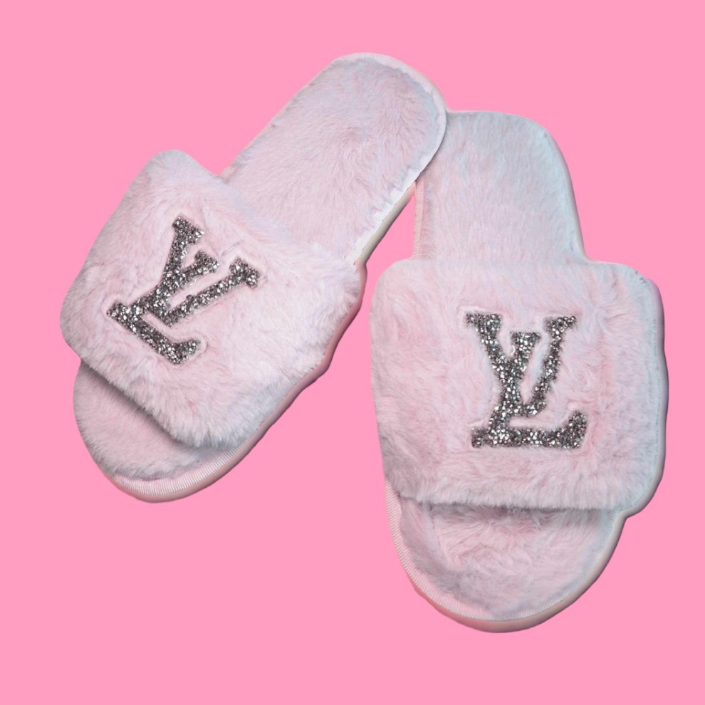 0096- LV Slippers